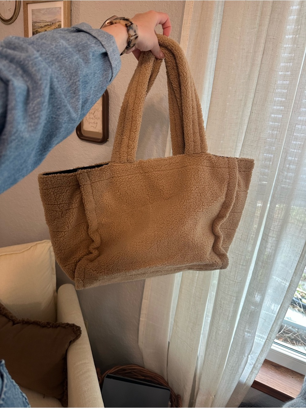Victoria's Secret Tan Teddy Sherpa Tote - Picture 3 of 5